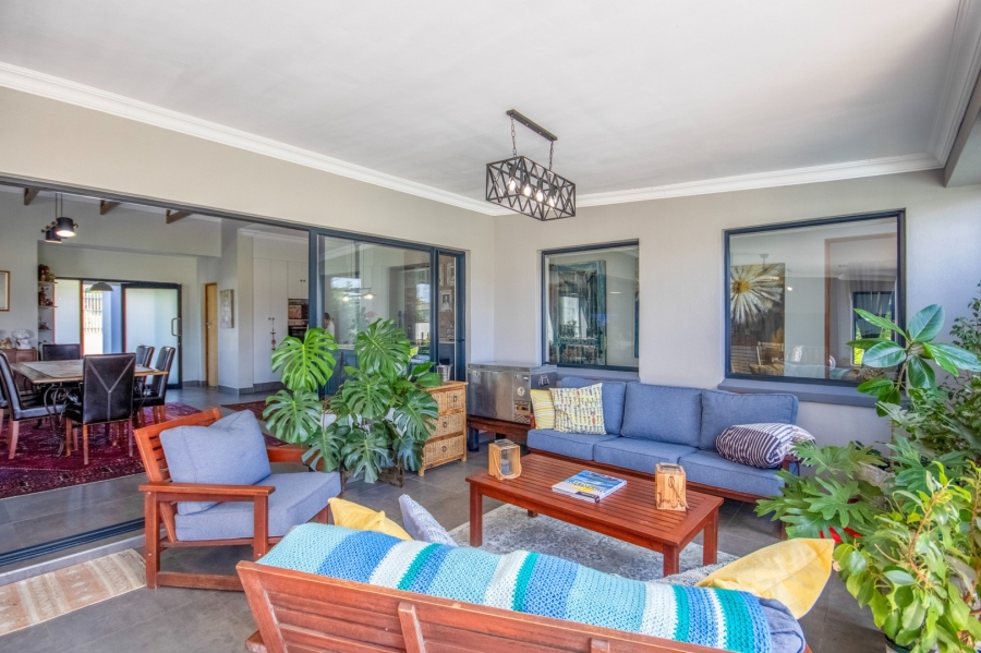 3 Bedroom Property for Sale in WestLake Country Safari Estate North West